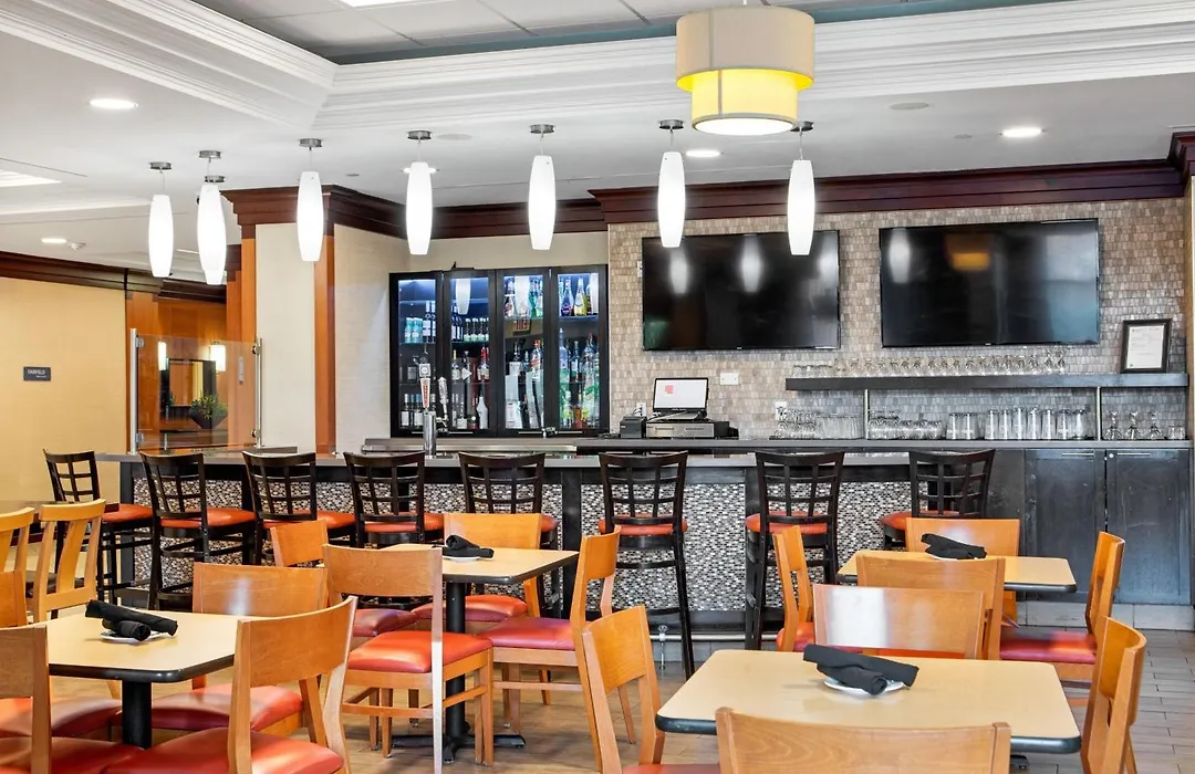 Fairfield Inn & Suites By Marriott Toronto Airport-1